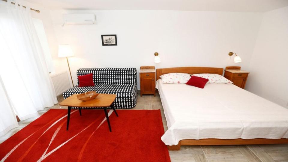 Apartment Vesna With Terrace باشْكا المظهر الخارجي الصورة